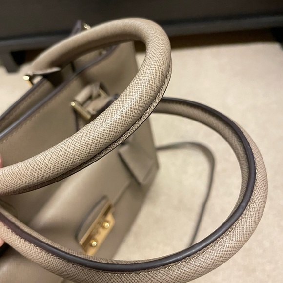 Michael’s Kors satchel - Picture 6 of 8